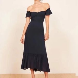 Reformation Butterfly Dress 2 Navy Blue Off Shoulder Ruffle Midi Sweetheart Neck
